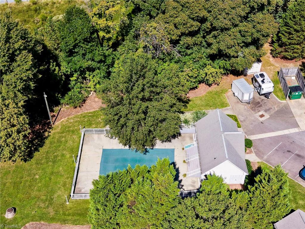 main property photo 25