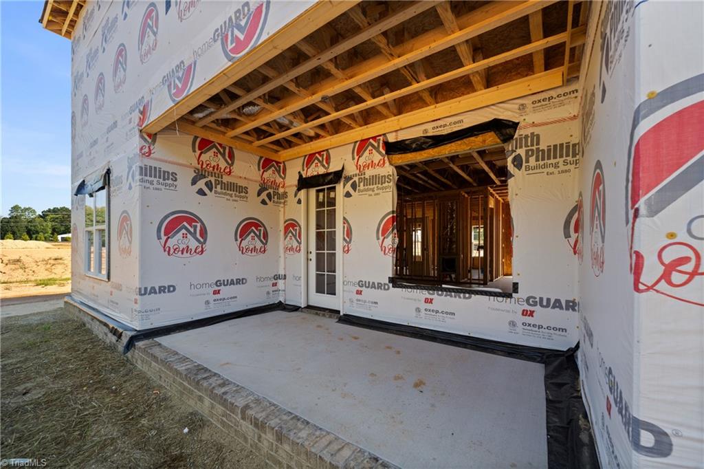 main property photo 25