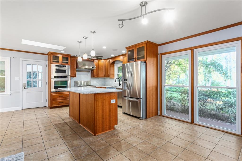 main property photo 5