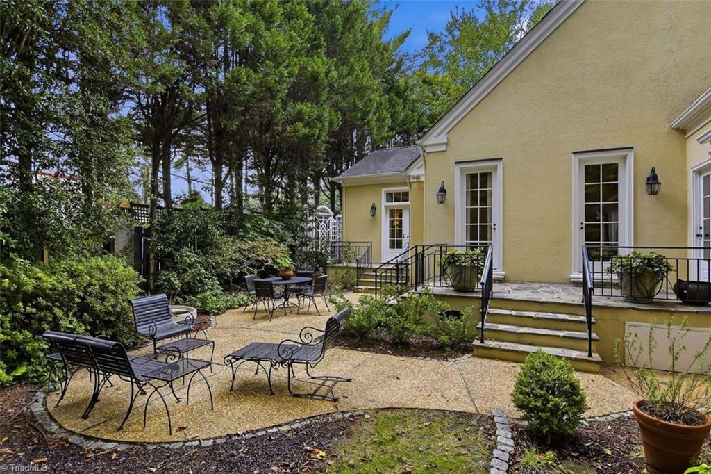 main property photo 32