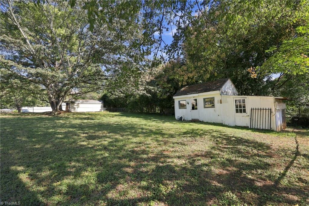 main property photo 40