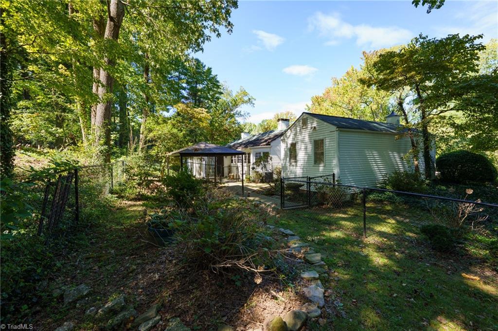 main property photo 31