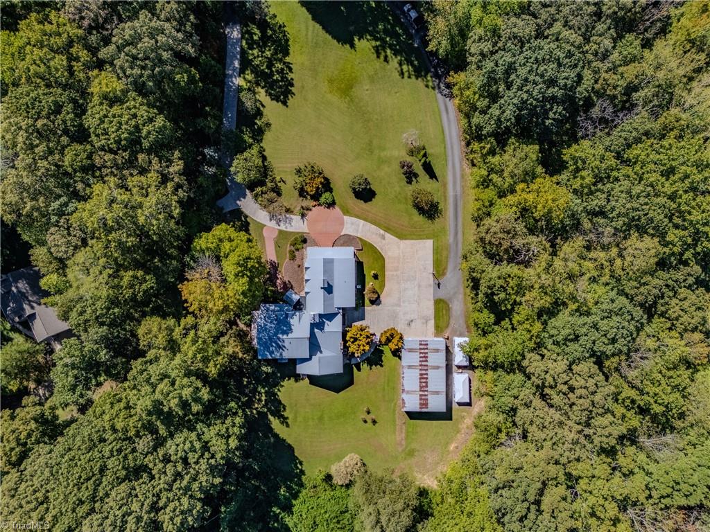 main property photo 41
