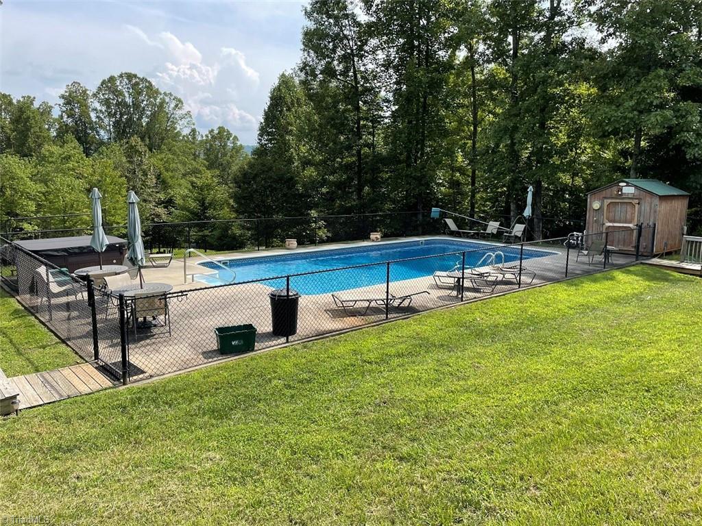 main property photo 33