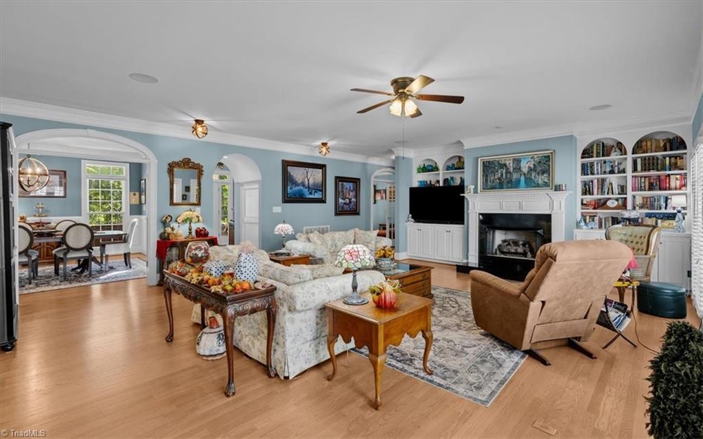 main property photo 9