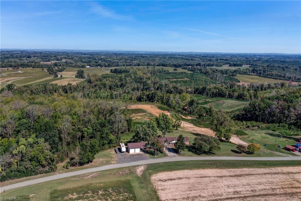 main property photo 41