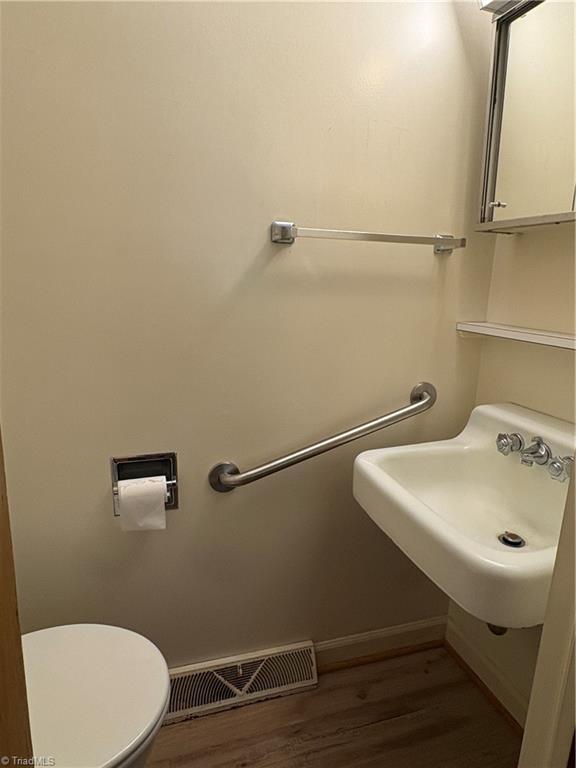 main property photo 9