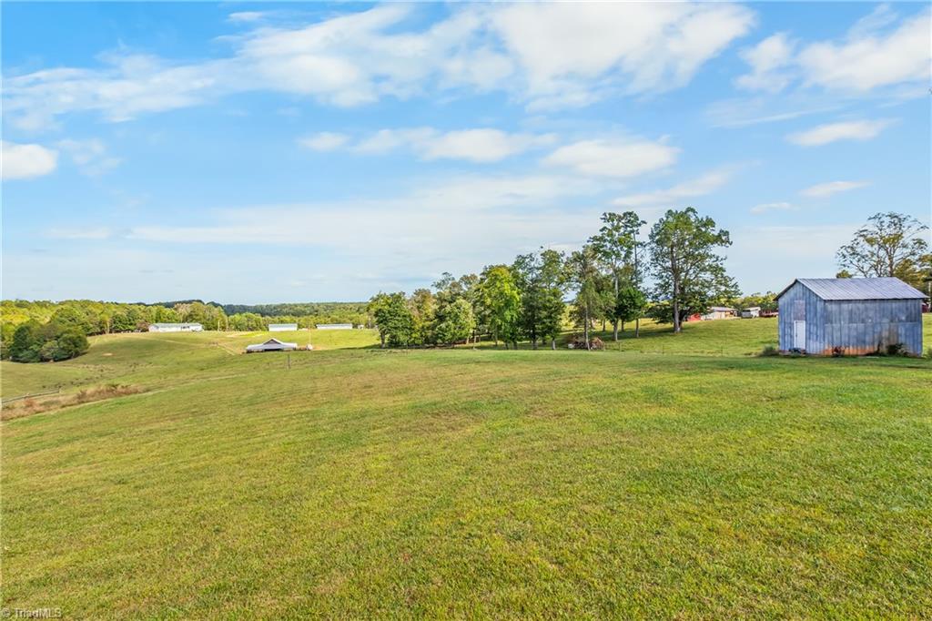 main property photo 31