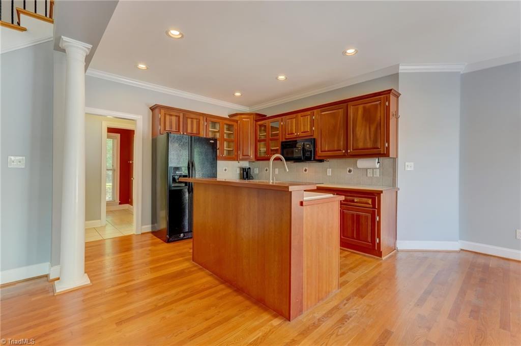 main property photo 14