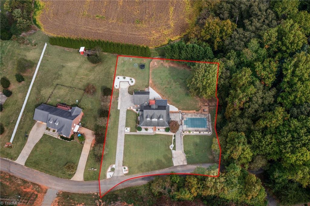 main property photo 47