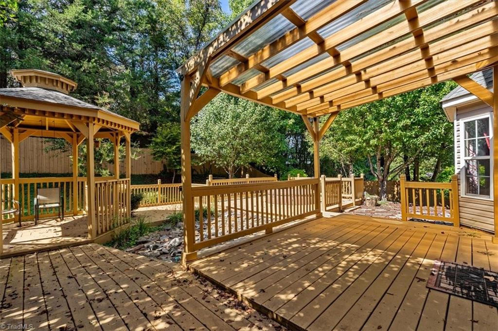main property photo 32