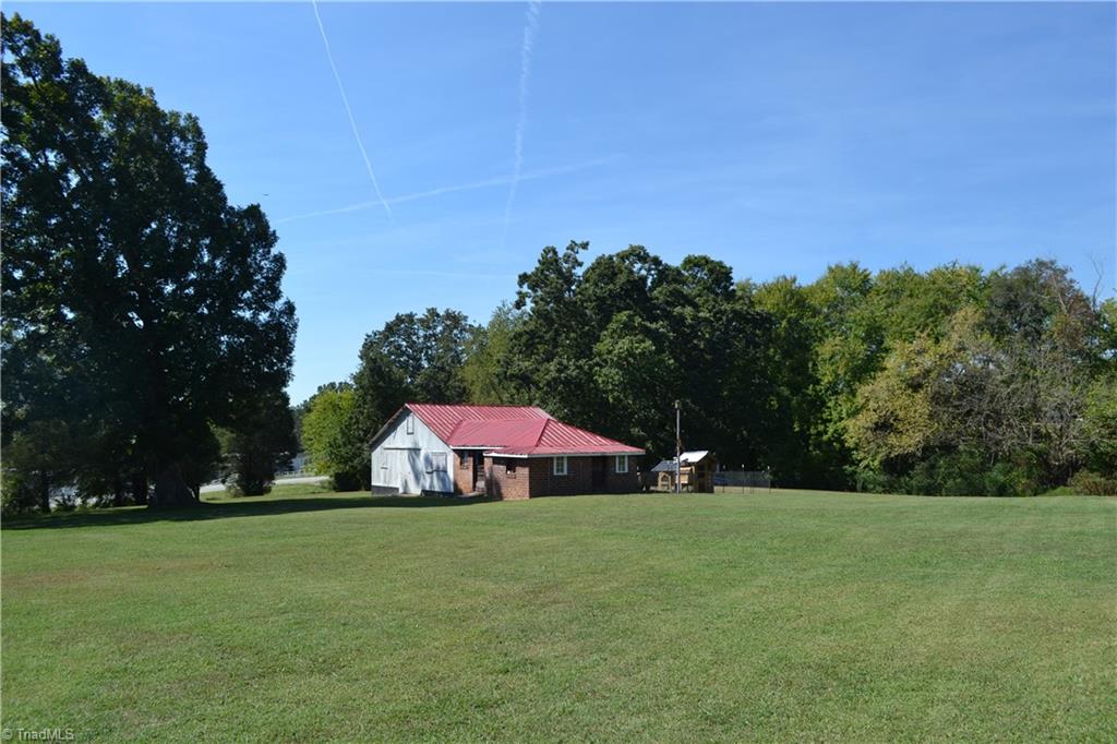 main property photo 41