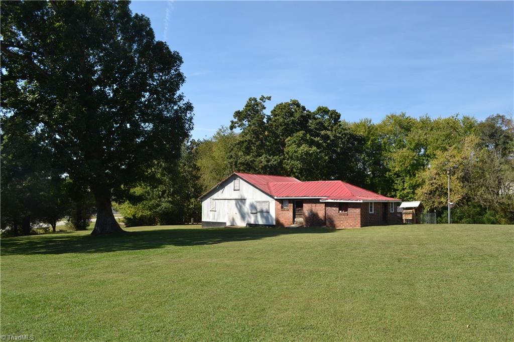 main property photo 8