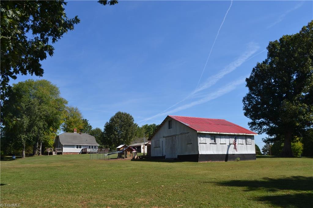 main property photo 9