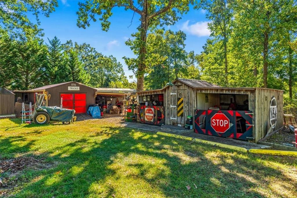 main property photo 25