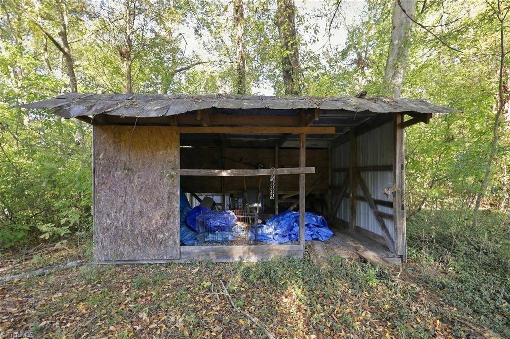 main property photo 37