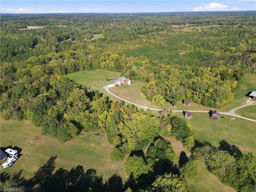 main property photo 41