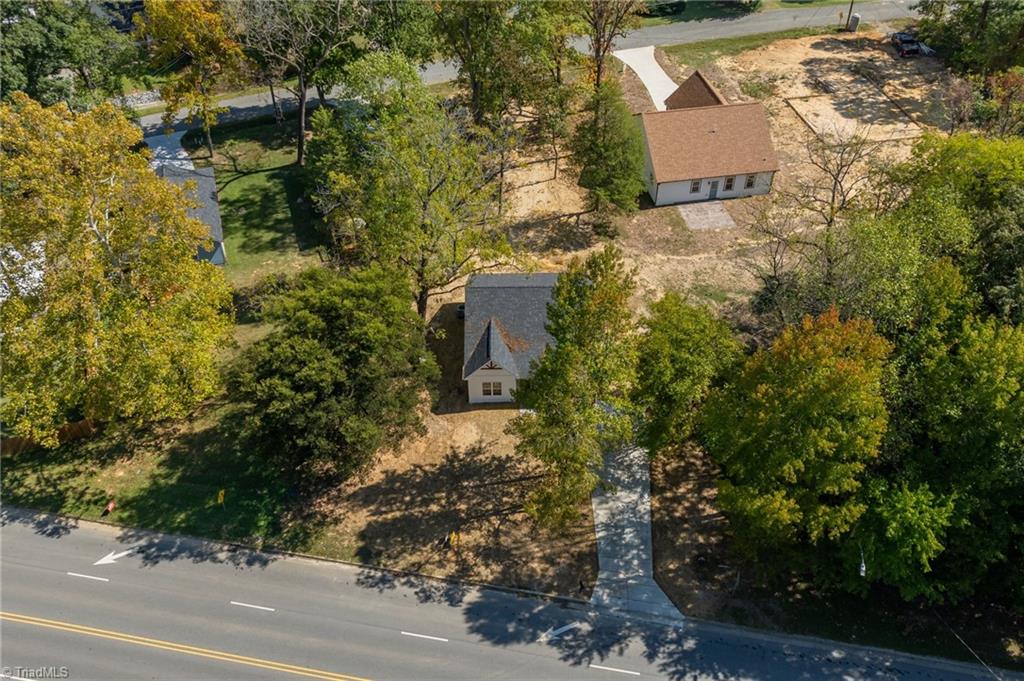 main property photo 34