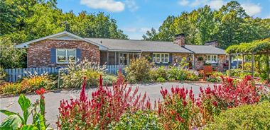 image of property with 3 Bed | 2 Bath | 2,112 Sqft