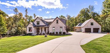 image of property with 4 Bed | 4 Bath | 3,819 Sqft
