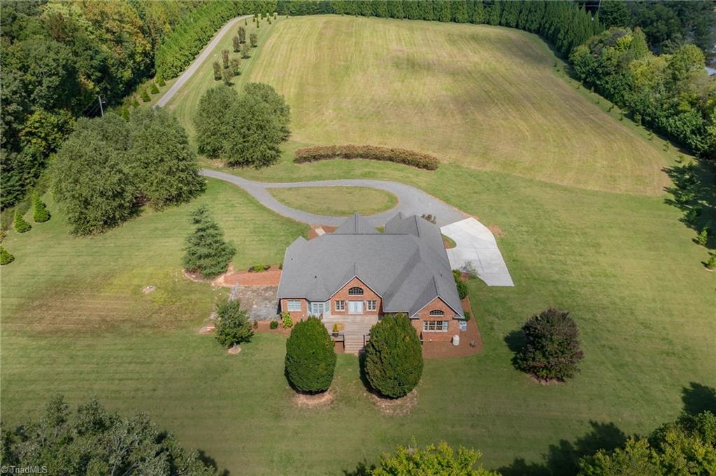 main property photo 41