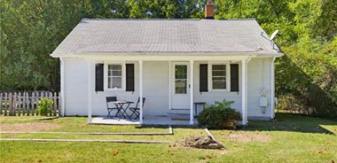 image of property with 2 Bed | 1 Bath | 1,000 Sqft