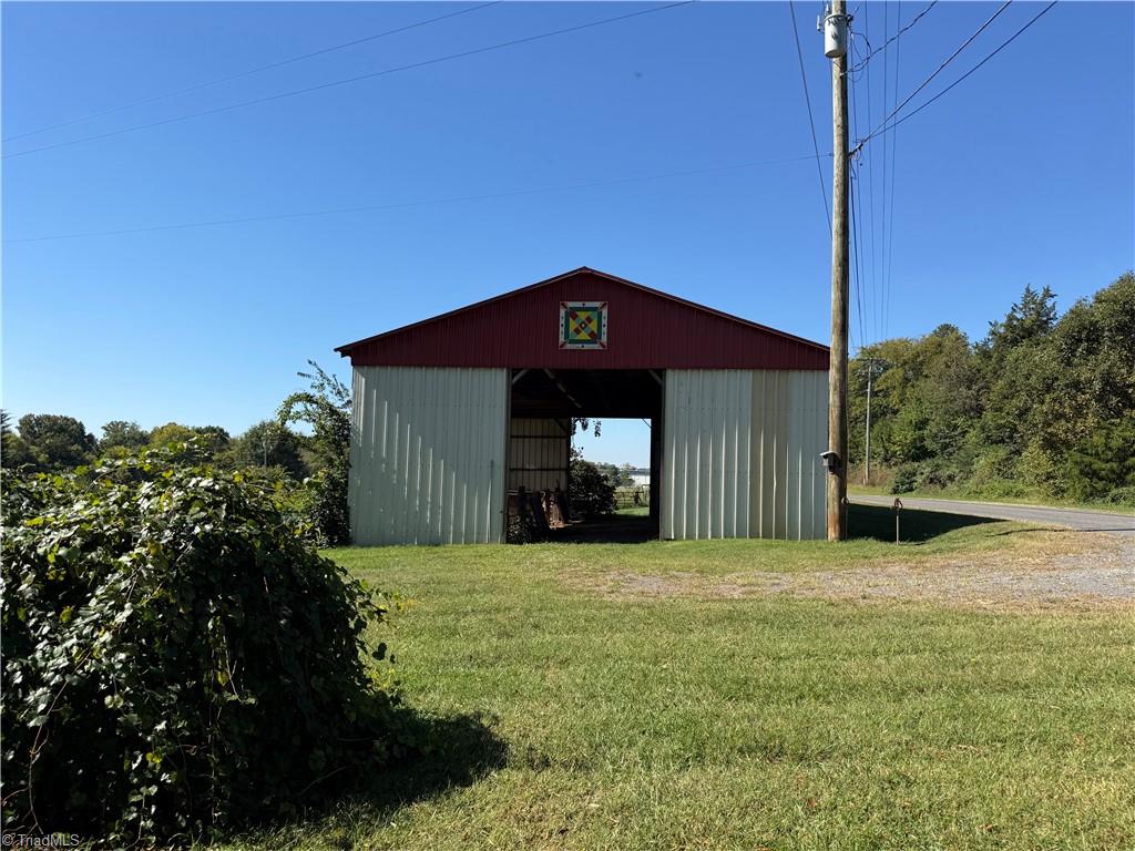 main property photo 6
