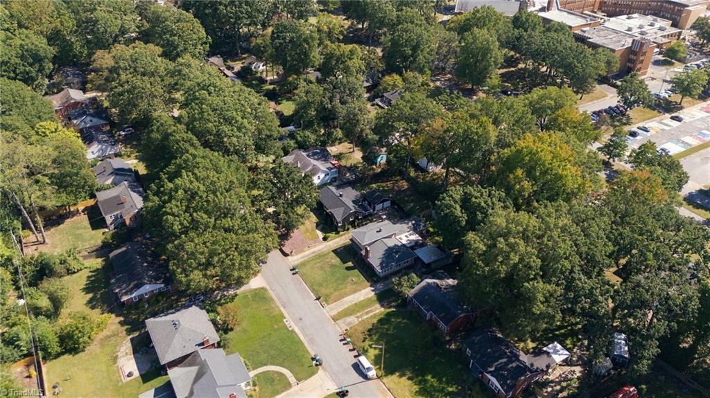 main property photo 32