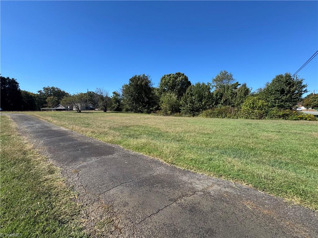 main property photo 30