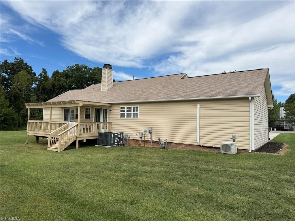 main property photo 28