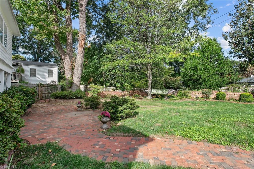 main property photo 39