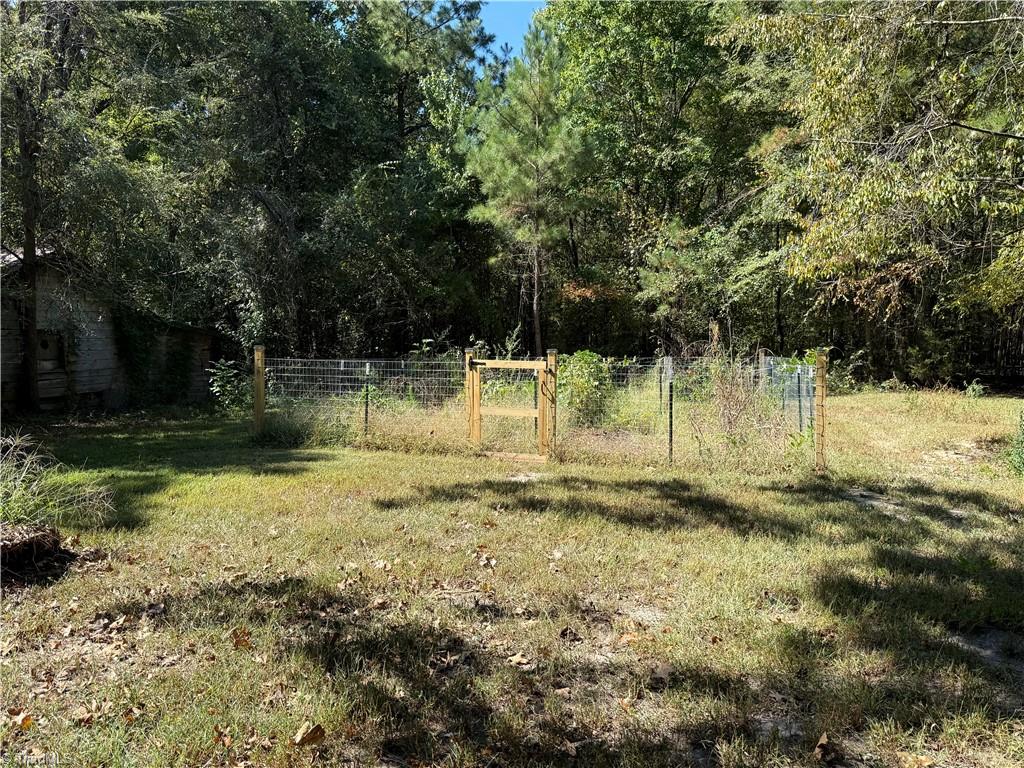 main property photo 28