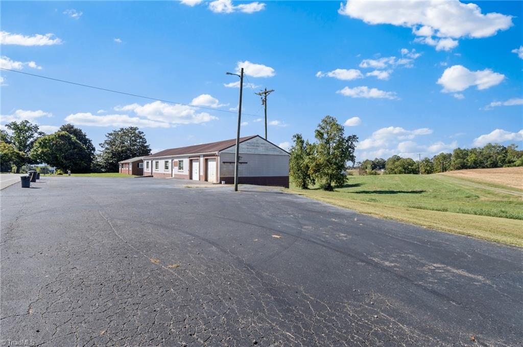 main property photo 23