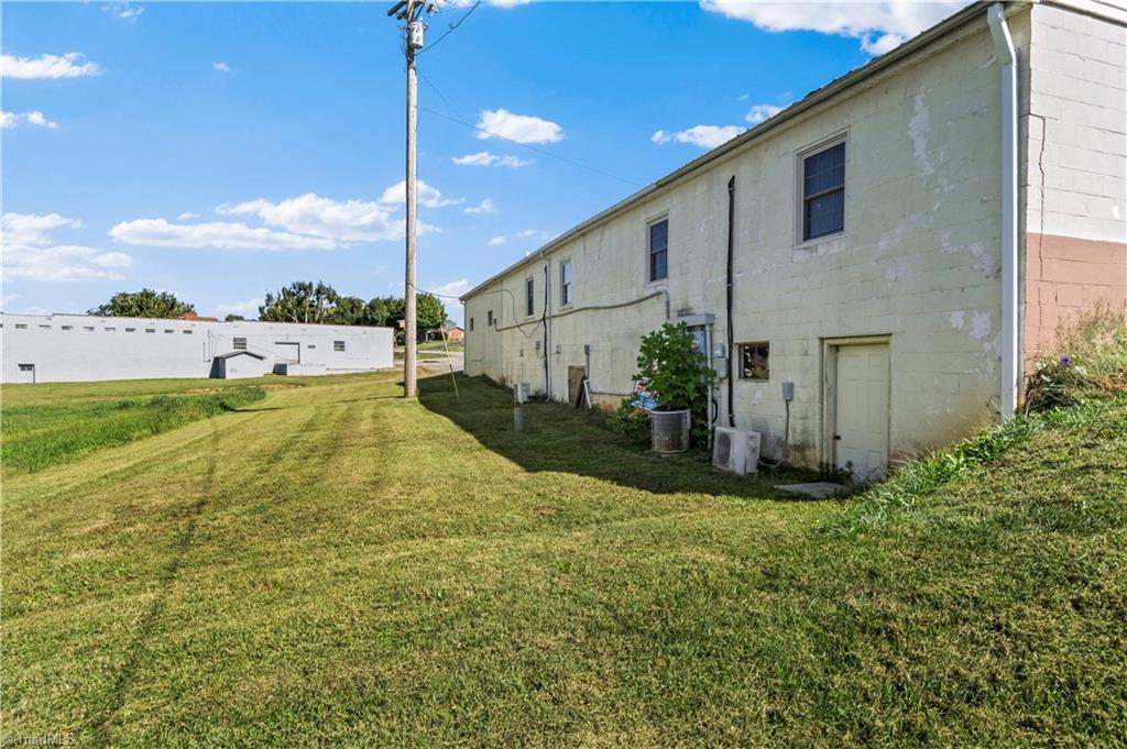 main property photo 26