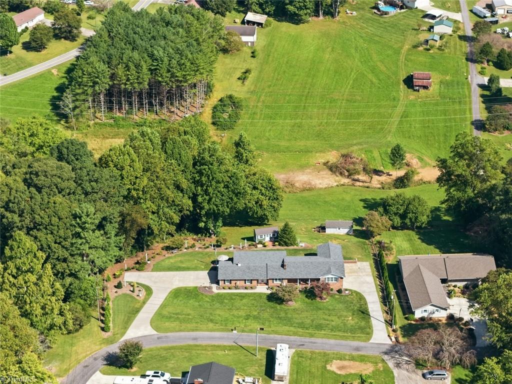 main property photo 45