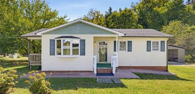 image of property with 2 Bed | 1 Bath | 1,200 Sqft