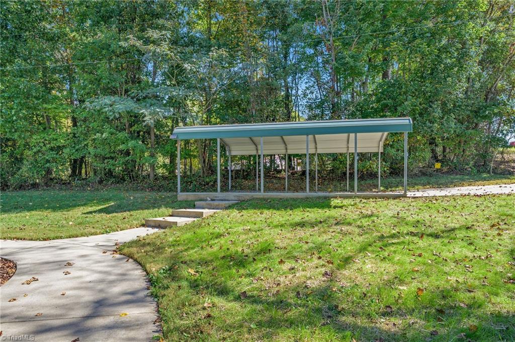main property photo 40