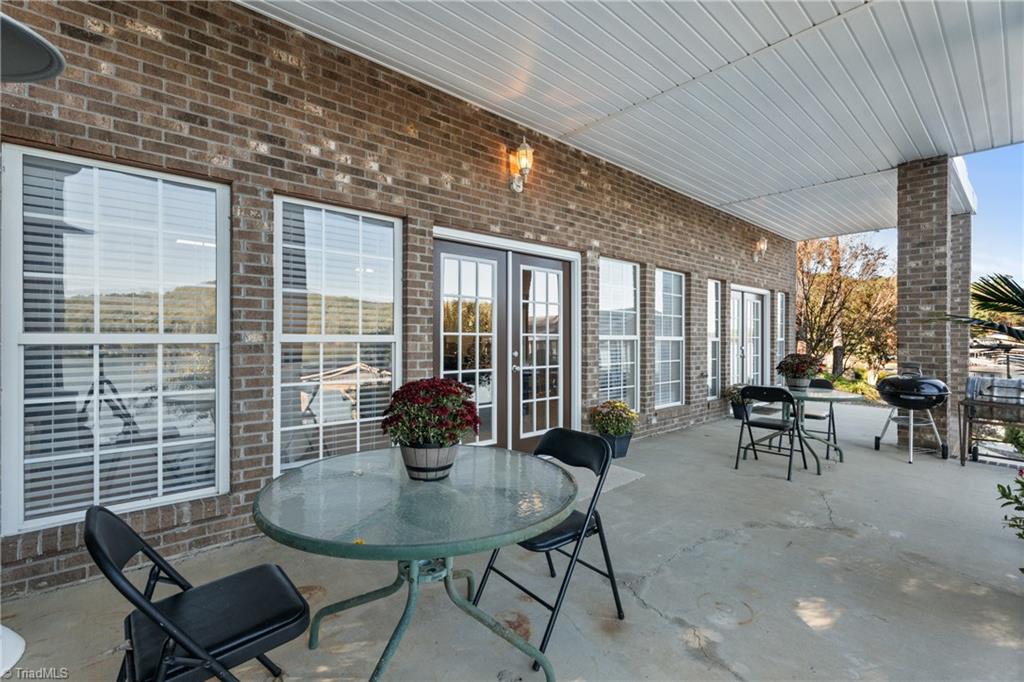 main property photo 34