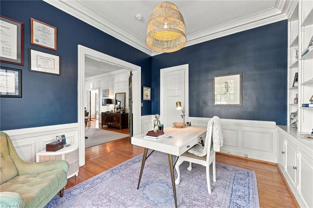 main property photo 6