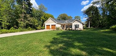 image of property with 3 Bed | 2 Bath | 1,384 Sqft