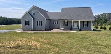 image of property with 3 Bed | 2 Bath | 2,404 Sqft