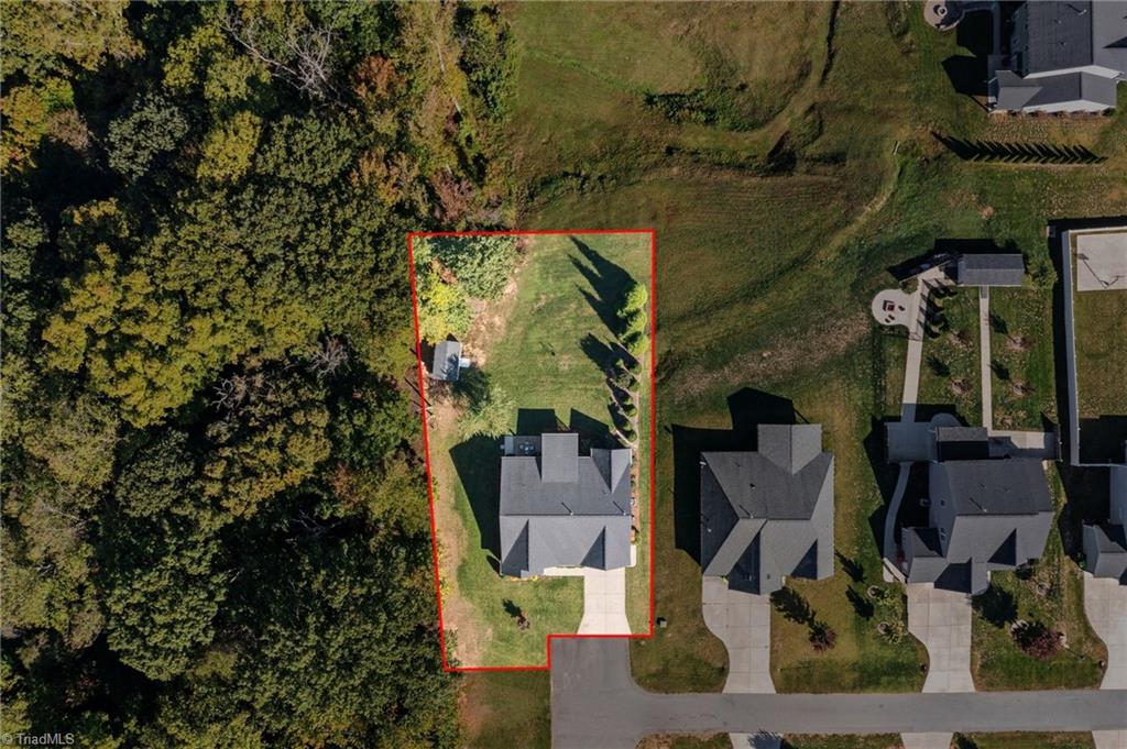main property photo 41
