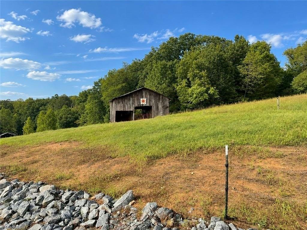 main property photo 22
