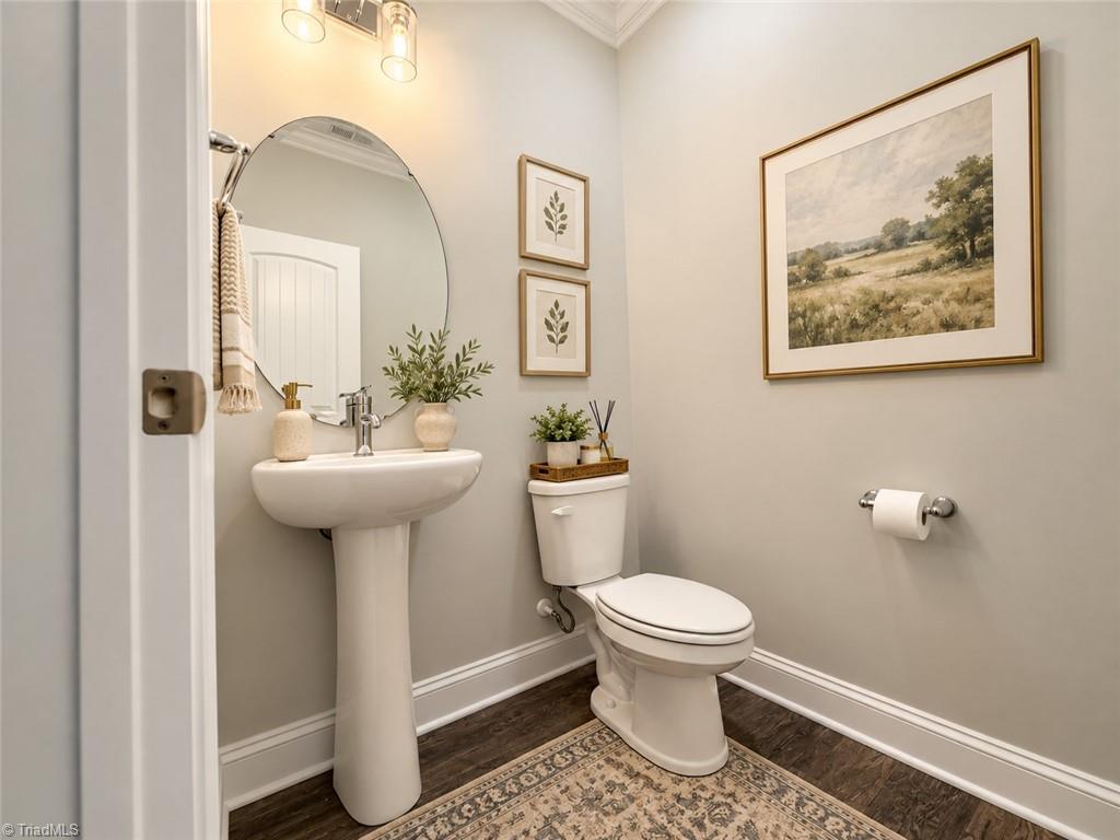main property photo 6