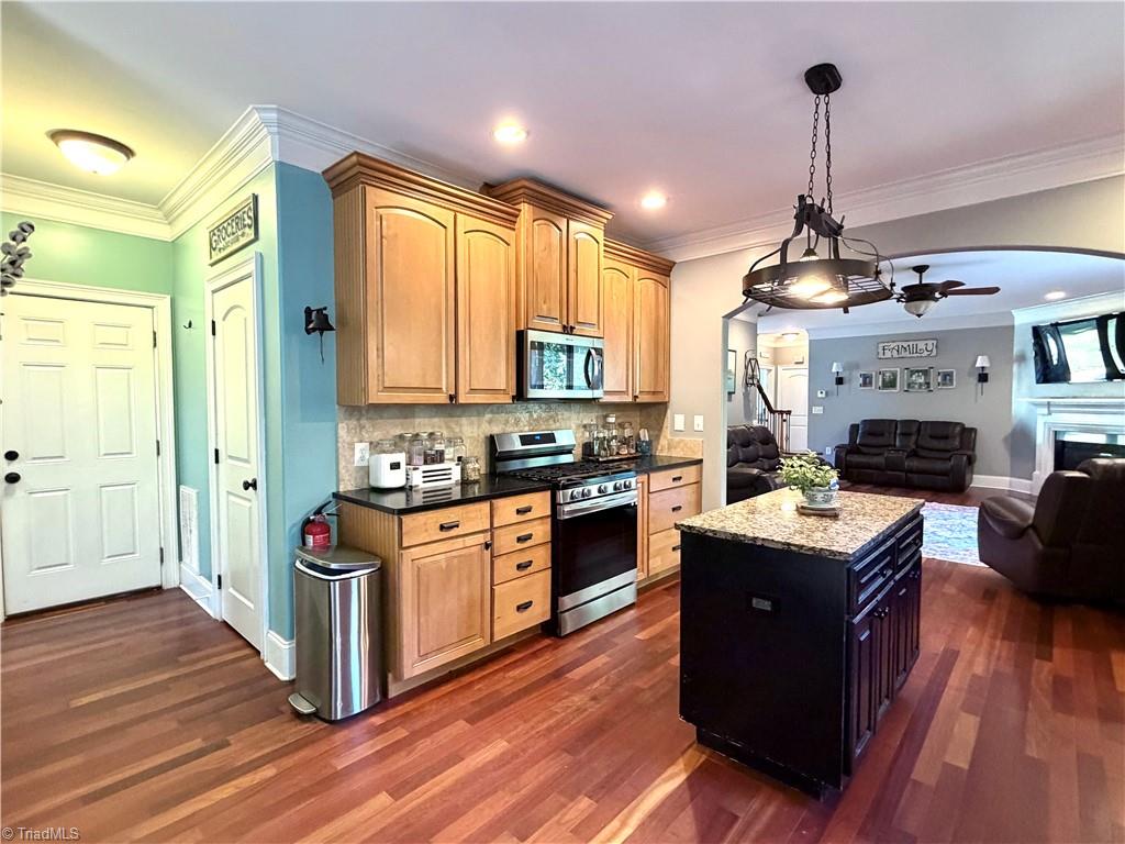 main property photo 16