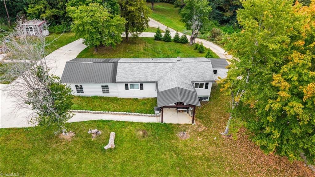 main property photo 29
