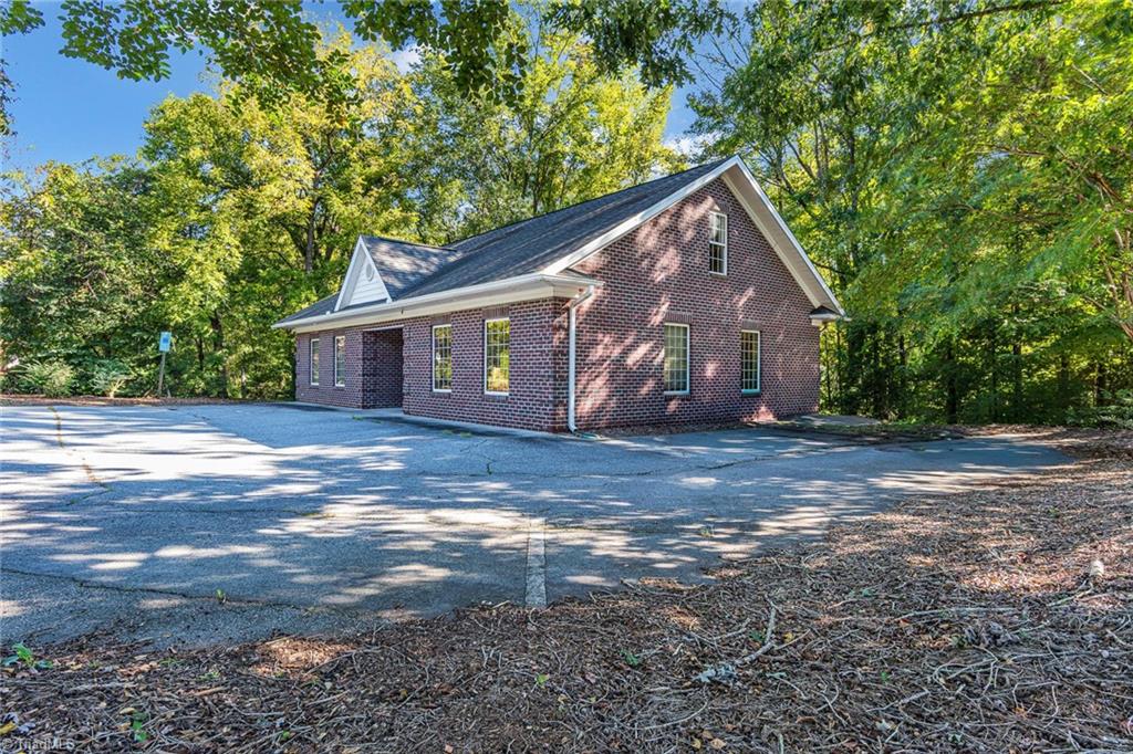 main property photo 6