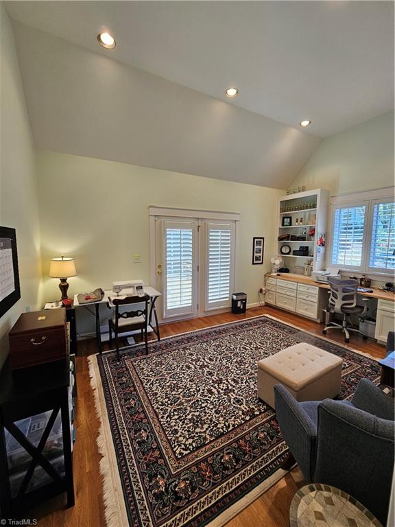 main property photo 20