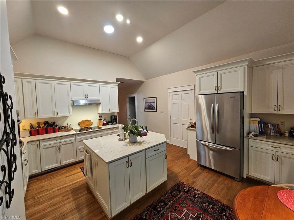 main property photo 35