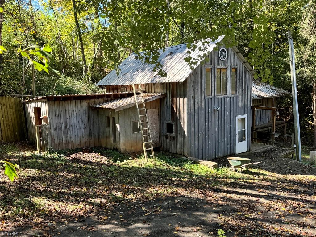 main property photo 22